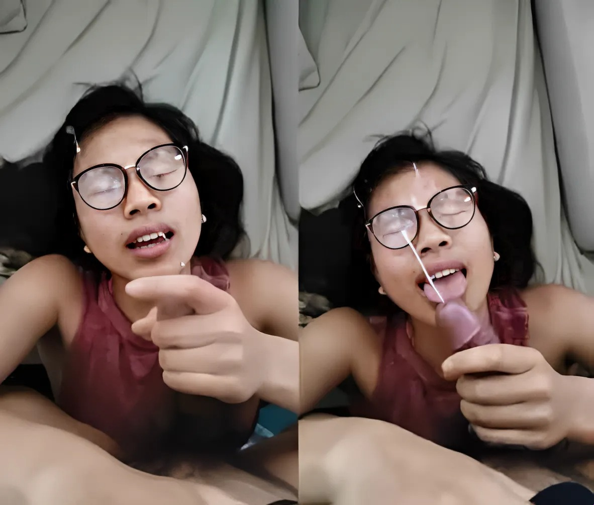 Ang malaswang batang babae na may salamin ay cums sa buong mukha niya