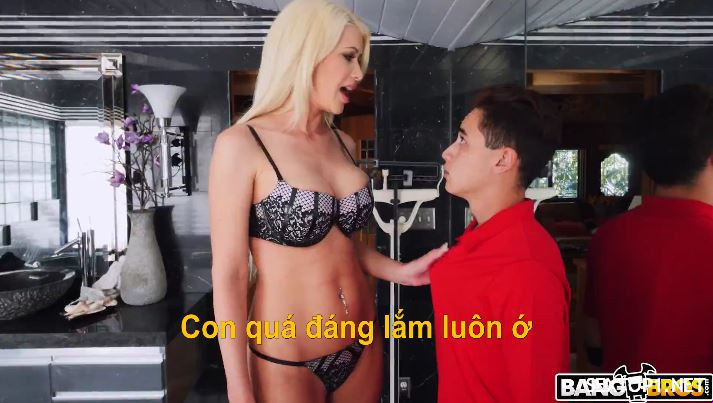 Pagpaparusa sa anak na sumilip sa paliguan ng kanyang madrasta na si Vietsub
