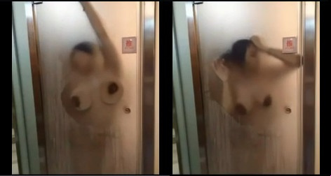 Dalhin siya sa orgasm sa banyo